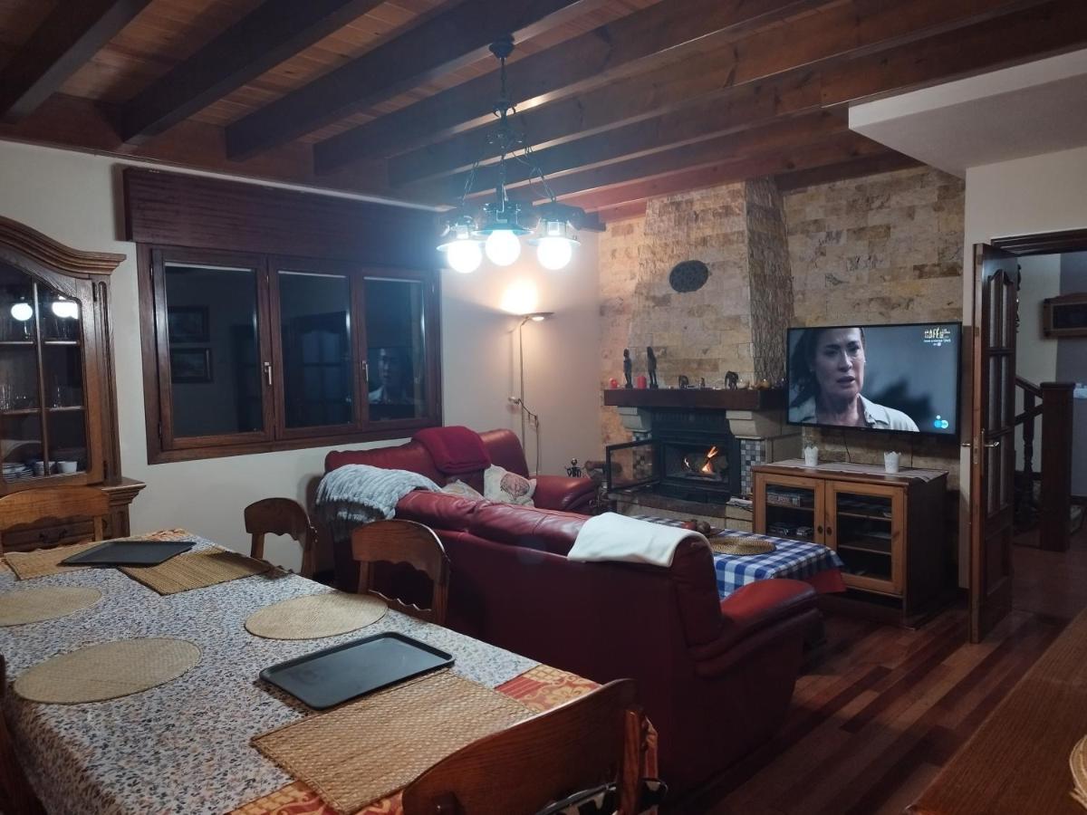 הוילה Quintueles Piscina Climatizada - Todo El Ano- Playa De La Nora-Chimenea- Barbacoa מראה חיצוני תמונה